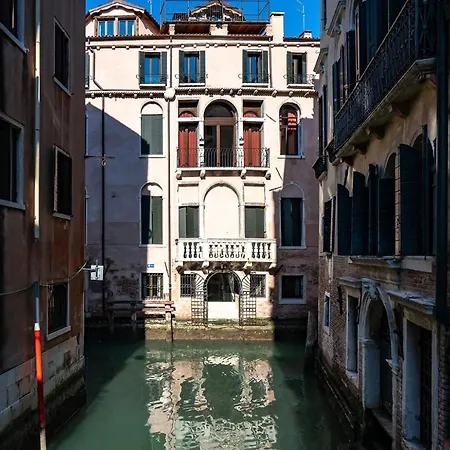 Corte Rubbi 8 Luxury Two-Bedroom Apartment -Dimora Italia - Venice Exterior photo